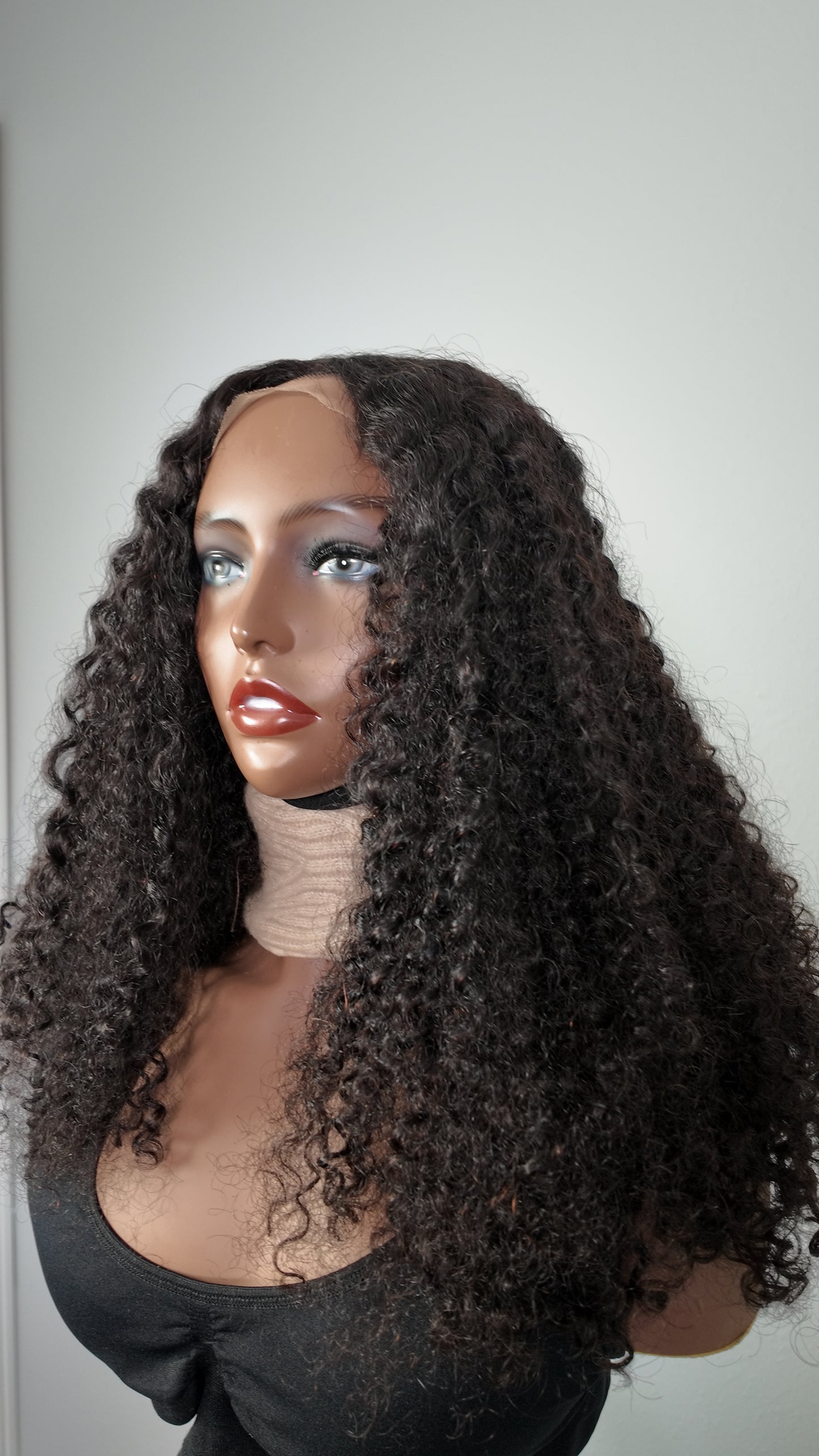 Tara Curly wig